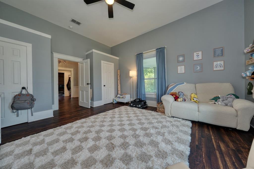 QUEVADA THOMAS - Residential