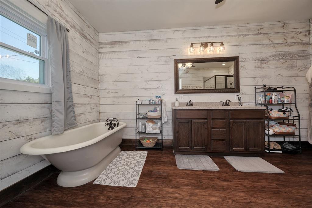 QUEVADA THOMAS - Residential