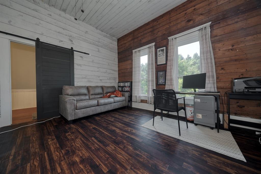 QUEVADA THOMAS - Residential