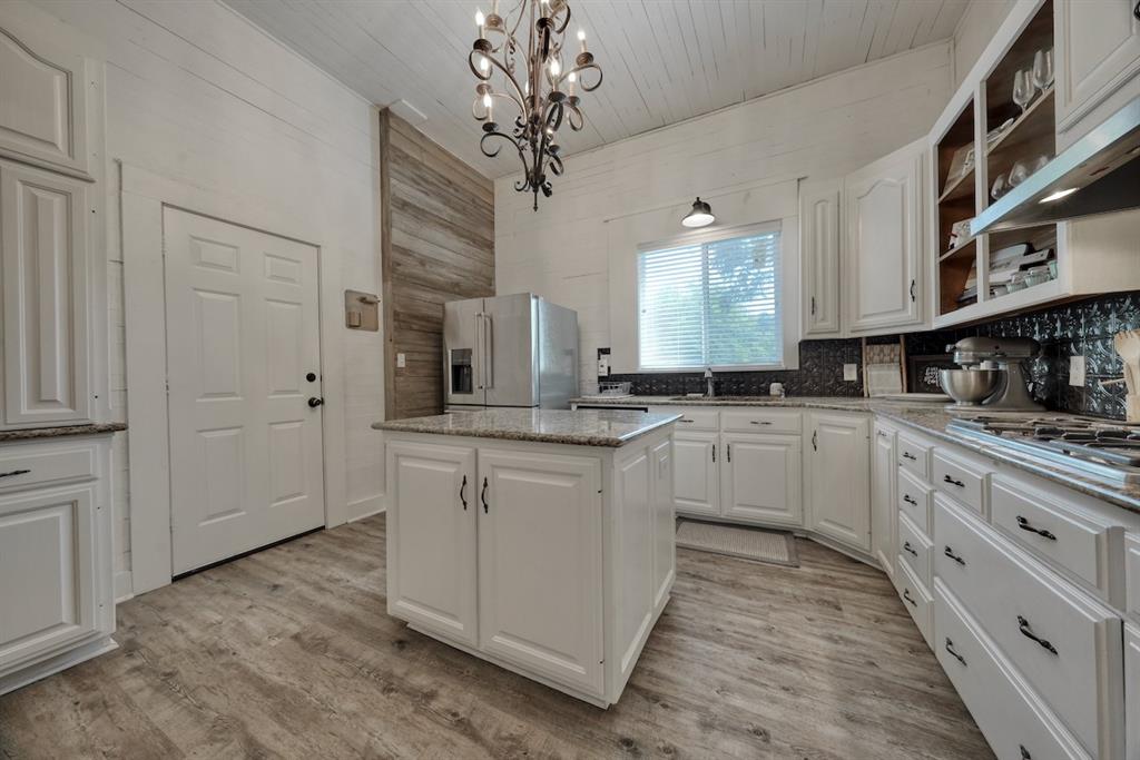 QUEVADA THOMAS - Residential