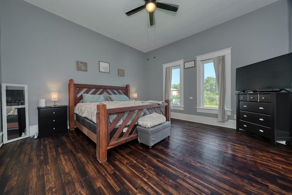 QUEVADA THOMAS - Residential