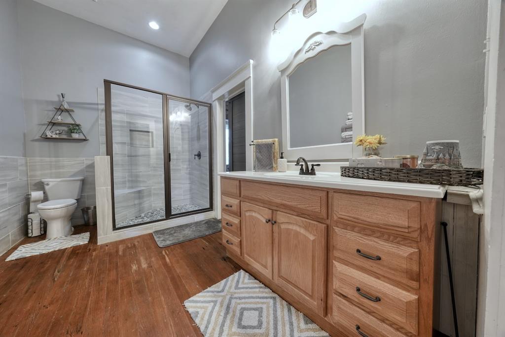 QUEVADA THOMAS - Residential