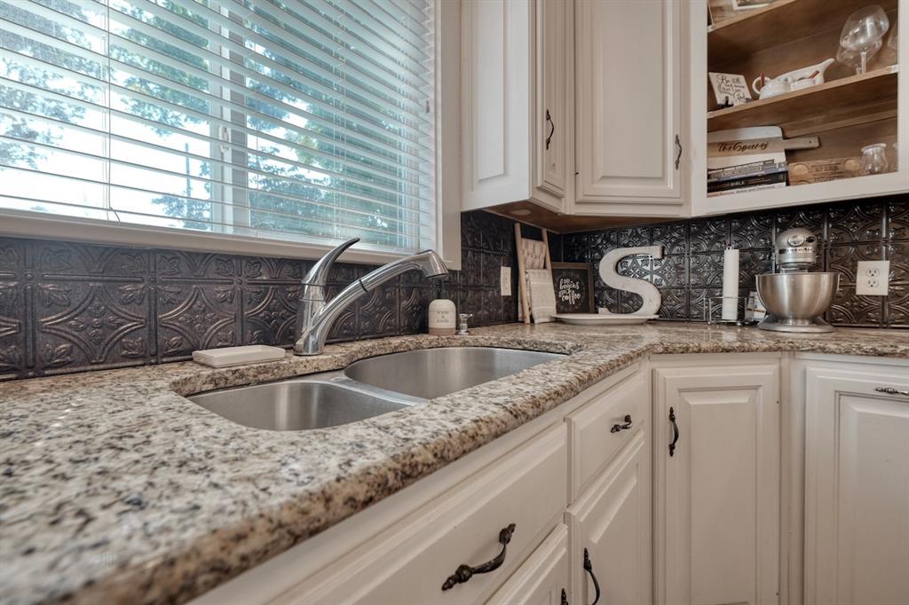 QUEVADA THOMAS - Residential