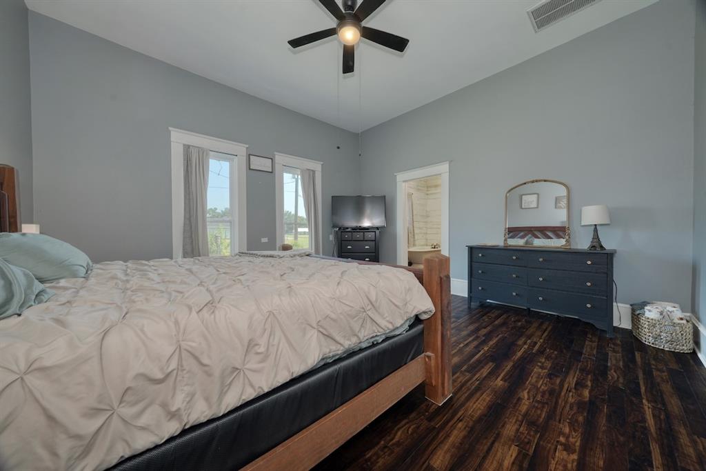 QUEVADA THOMAS - Residential