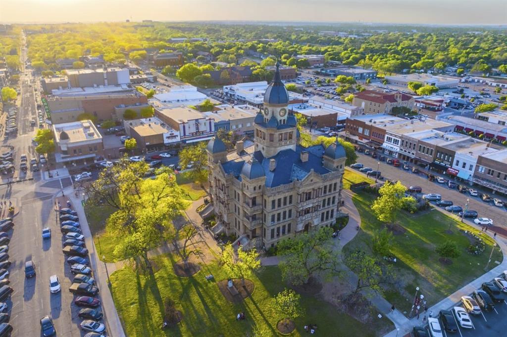 9225 Rolling Meadow Way