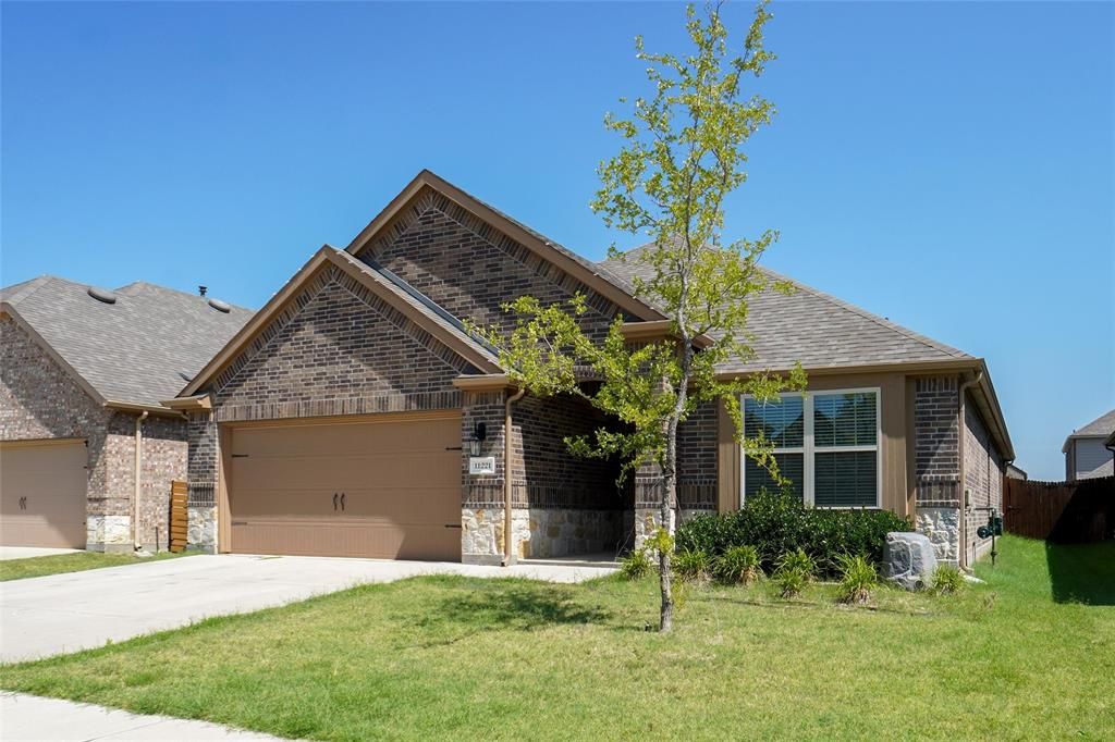 Photo of 11221 Ranchera Drive, Aubrey, TX 76227 (MLS # 21193996)