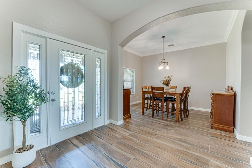 6367 Bridle Trail