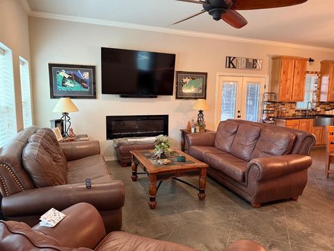 Photo of 15542 Gholson Road, Waco, TX 76705 (MLS # 21200186)