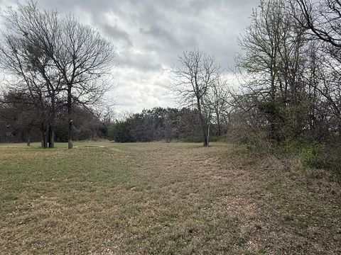 Tiny photo for 15542 Gholson Road, Waco, TX 76705 (MLS # 21200186)