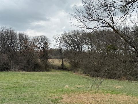Tiny photo for 15542 Gholson Road, Waco, TX 76705 (MLS # 21200186)