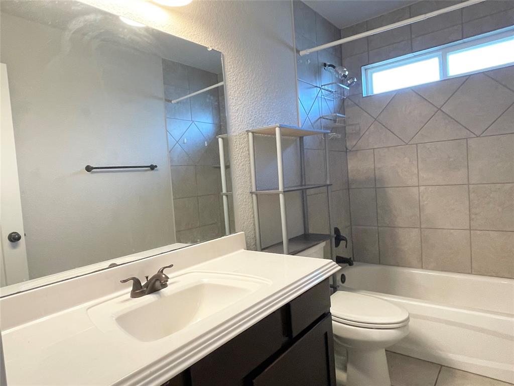 The Meadows At Creekside Ph - Residential