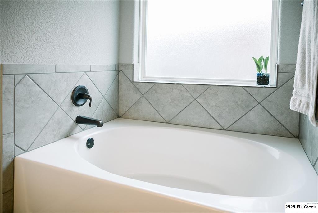 The Meadows At Creekside Ph - Residential