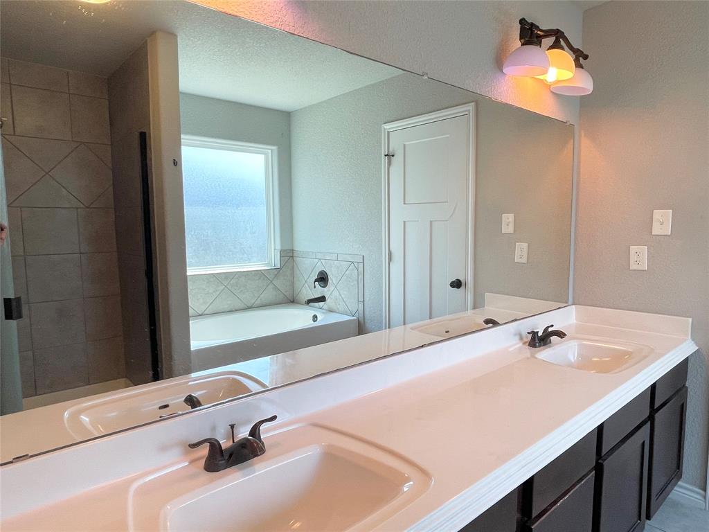 The Meadows At Creekside Ph - Residential