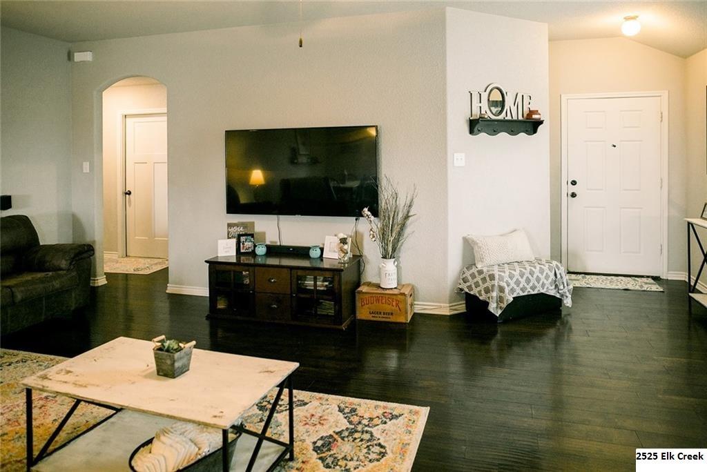 The Meadows At Creekside Ph - Residential