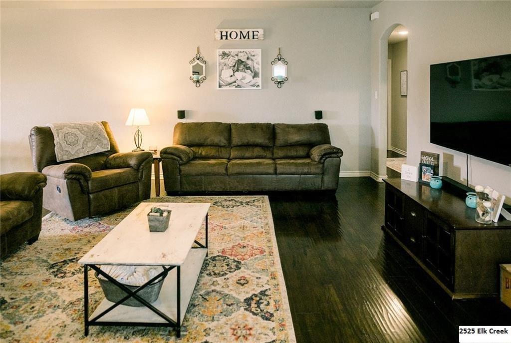 The Meadows At Creekside Ph - Residential