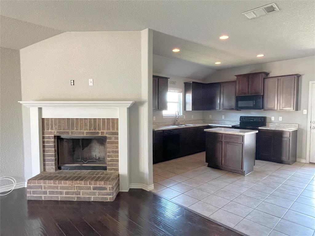 The Meadows At Creekside Ph - Residential