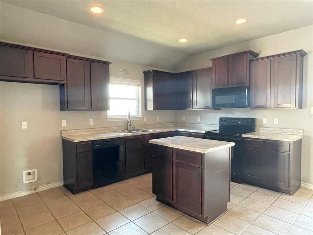 The Meadows At Creekside Ph - Residential