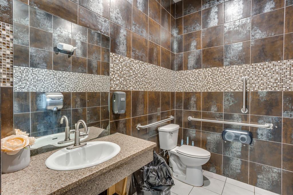 Southtown Center Add - Commercial Sale