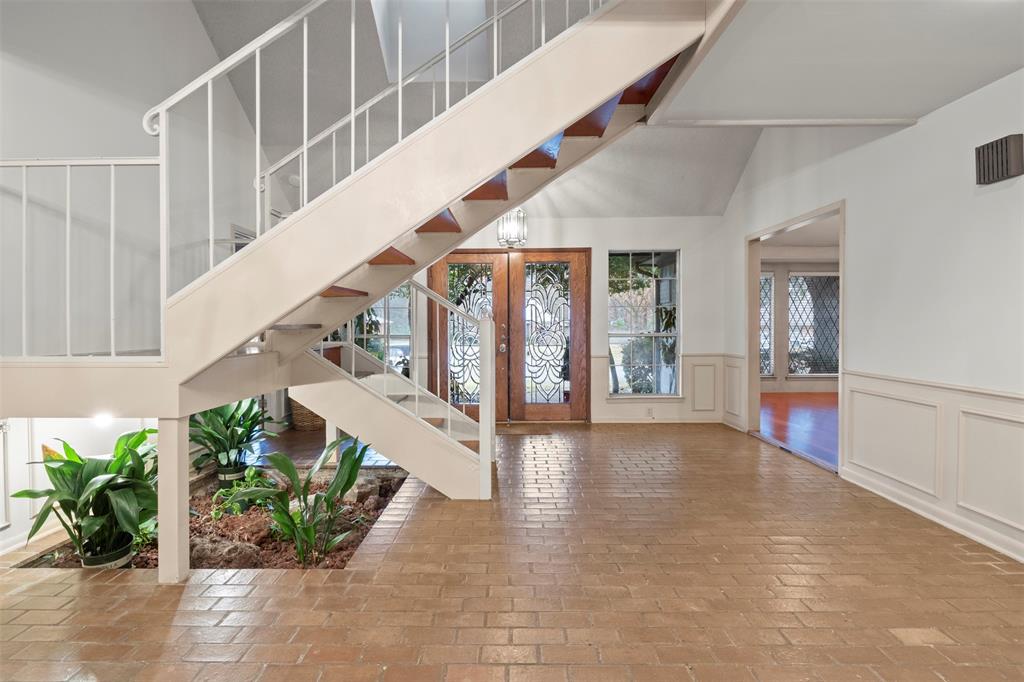 1605 Lamberth Circle