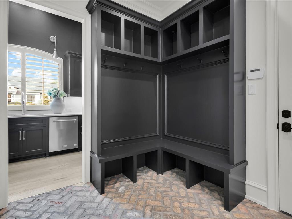 Hidden Creeks Pointe - Residential