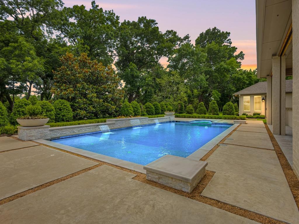 Hidden Creeks Pointe - Residential