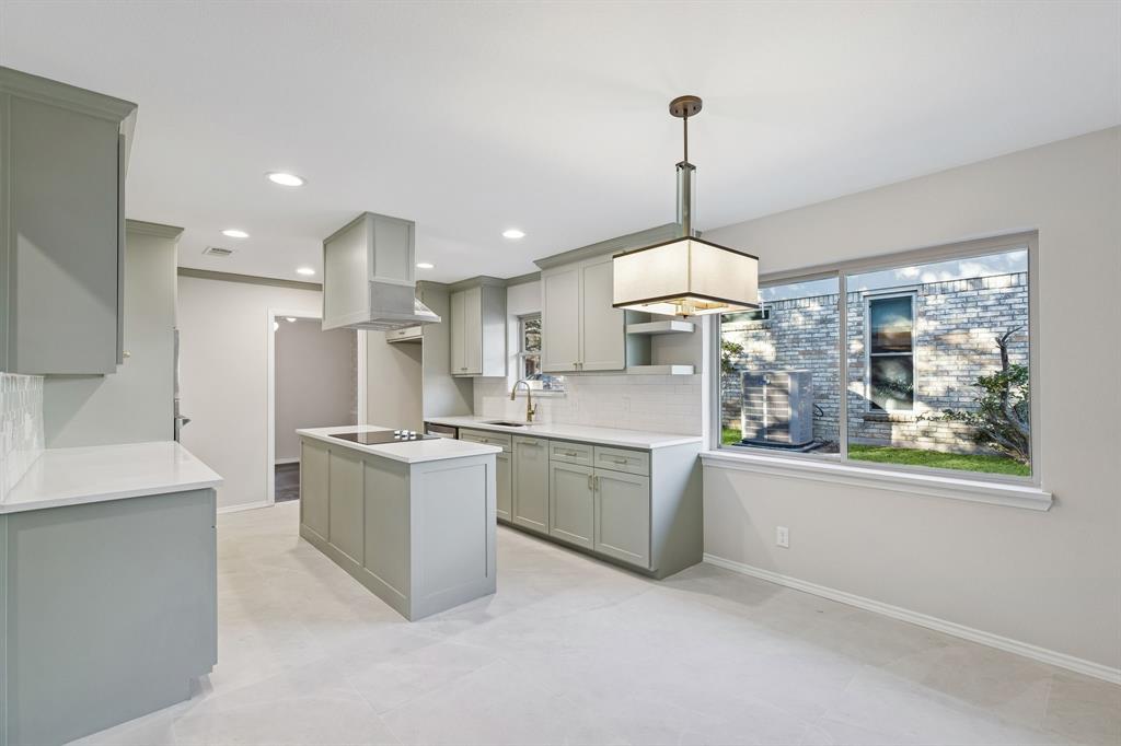 7160 Blackwood Drive