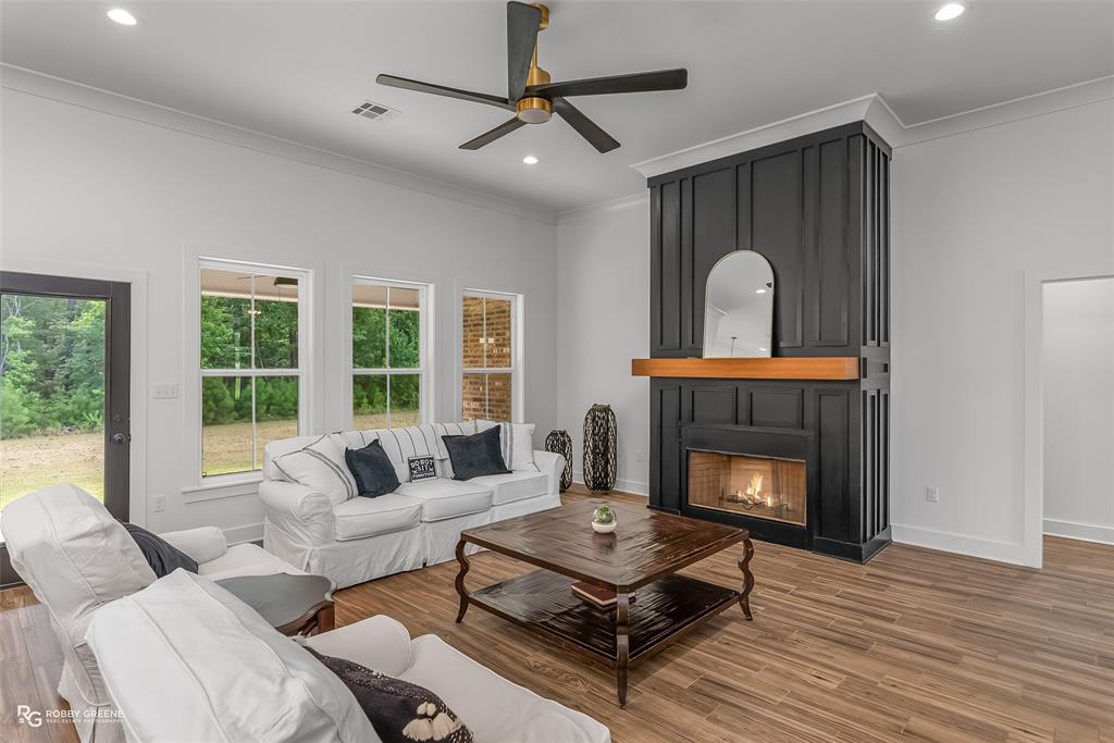 306 W Josie Lane