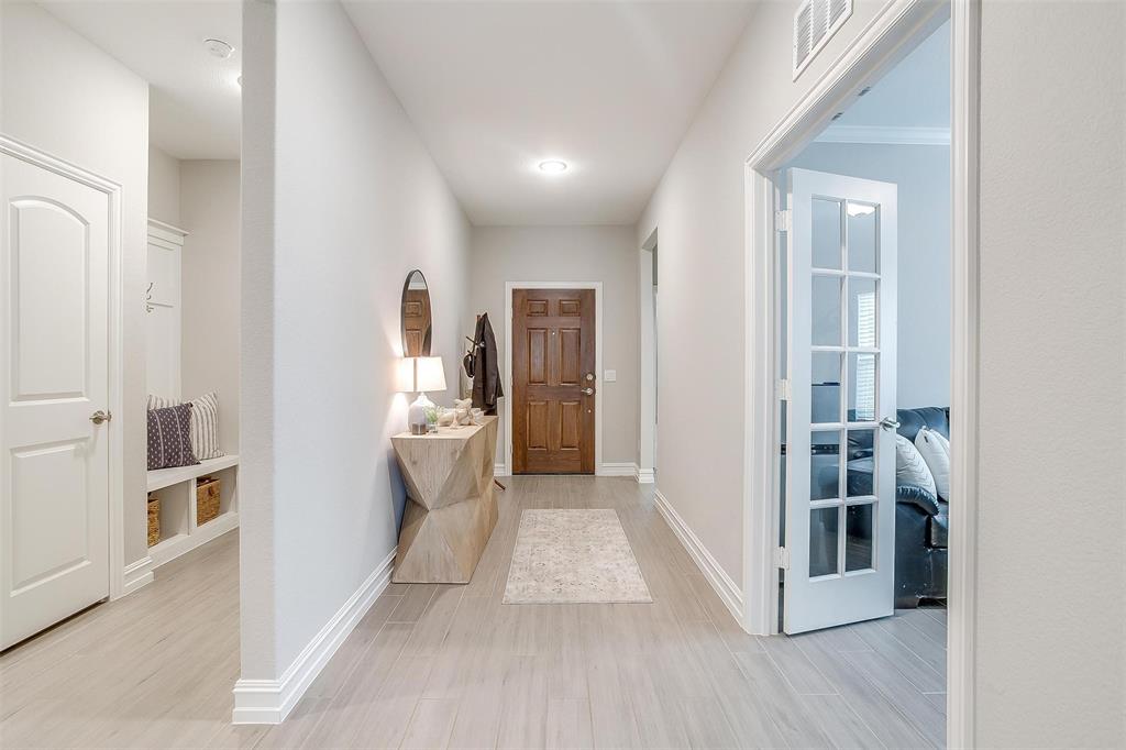 957 Crest Breeze Drive