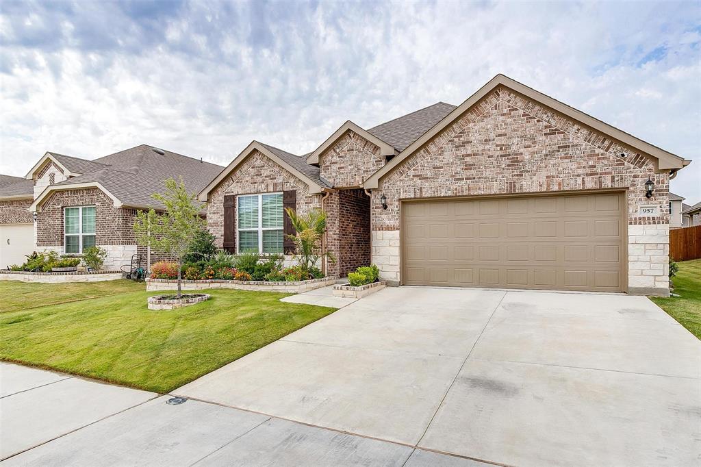 957 Crest Breeze Drive