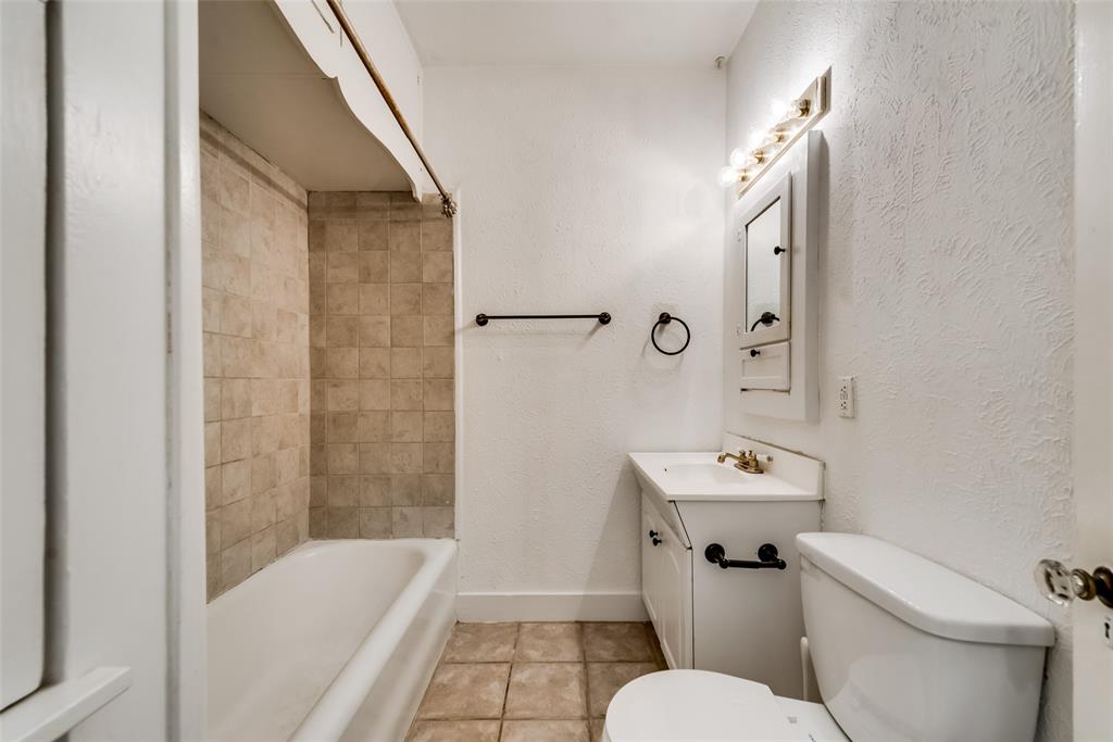 Lakewood Heights - Residential Lease