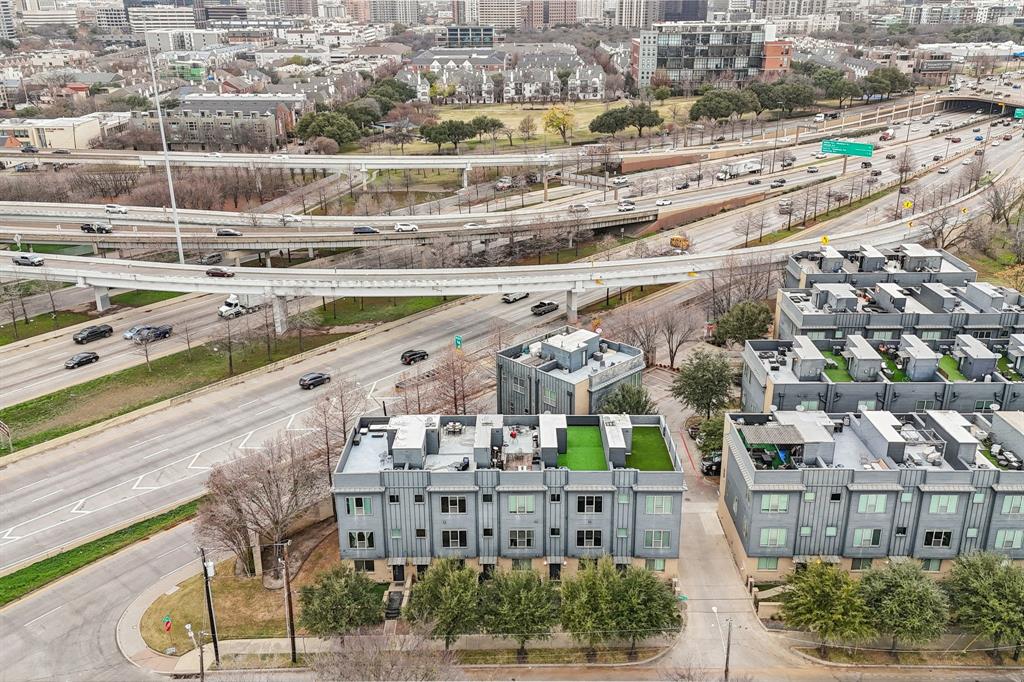 Flora Street Twnhms 01 - Residential