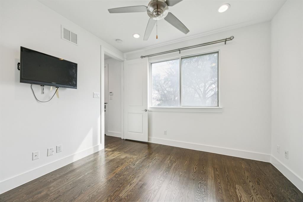 Flora Street Twnhms 01 - Residential