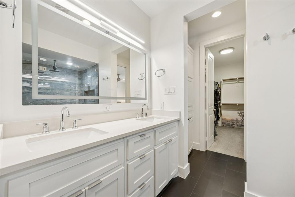 Flora Street Twnhms 01 - Residential