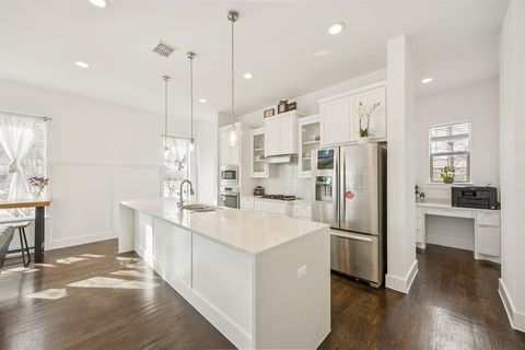 3002 Zenia Drive Dallas TX 75204