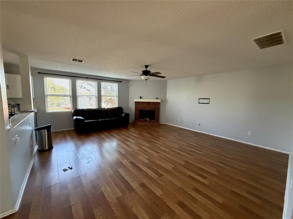 3860 Thoroughbred Trail