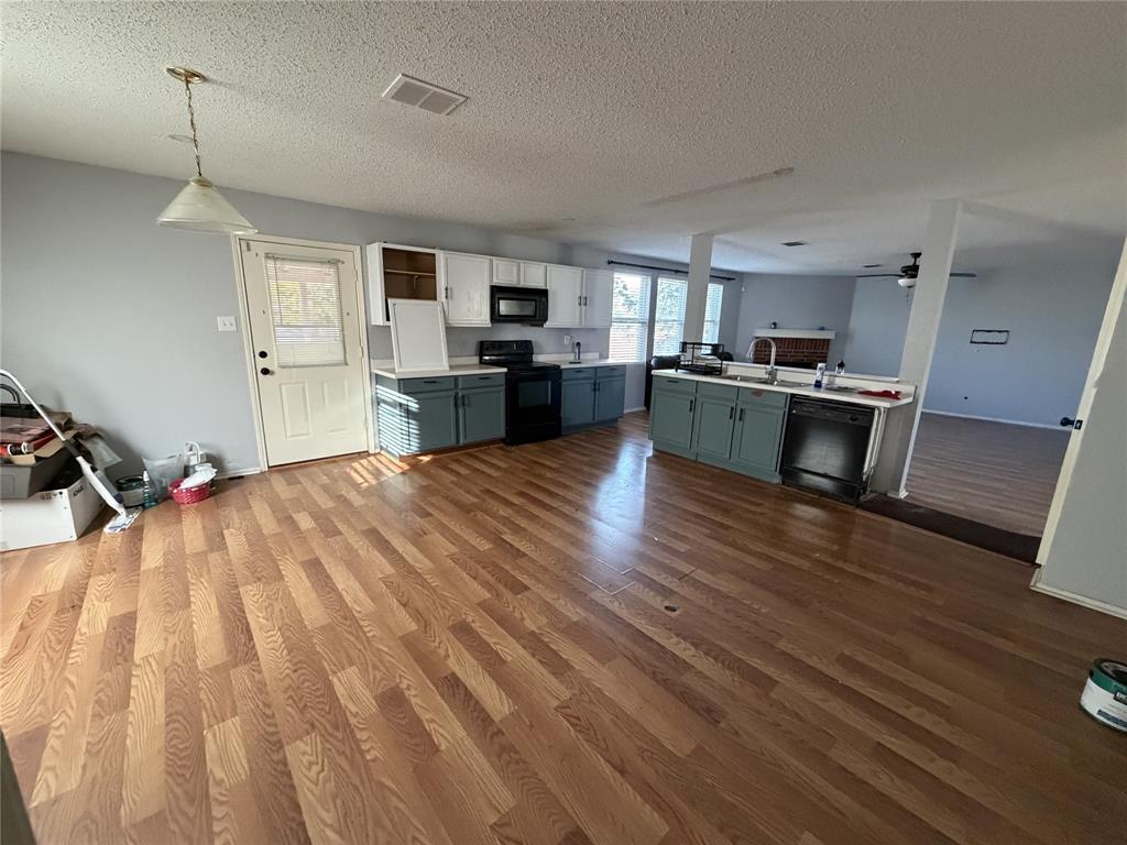 3860 Thoroughbred Trail