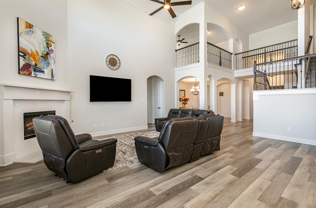 1204 Manor Creek Way