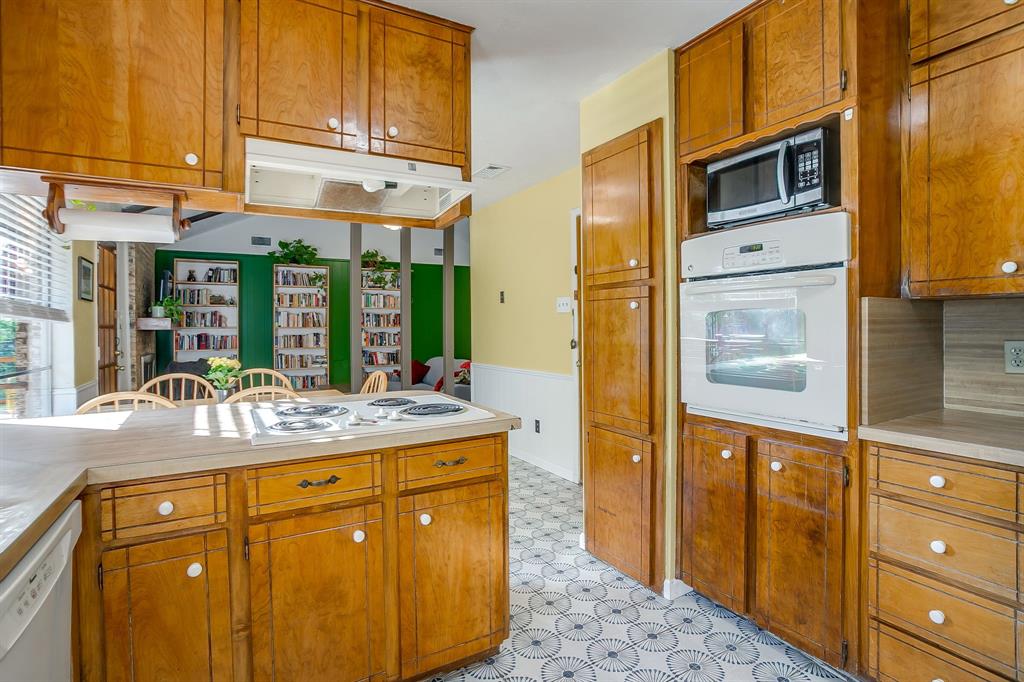 ABST 355 TR 6B M R HARRIS - Residential