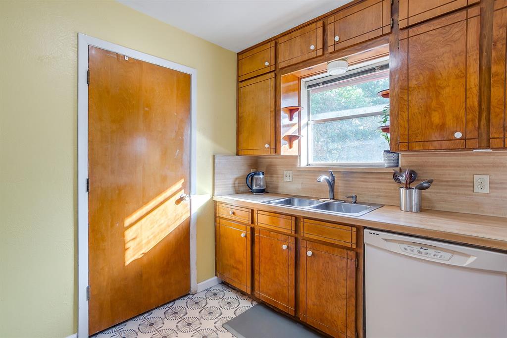 ABST 355 TR 6B M R HARRIS - Residential