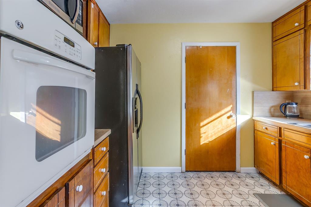 ABST 355 TR 6B M R HARRIS - Residential