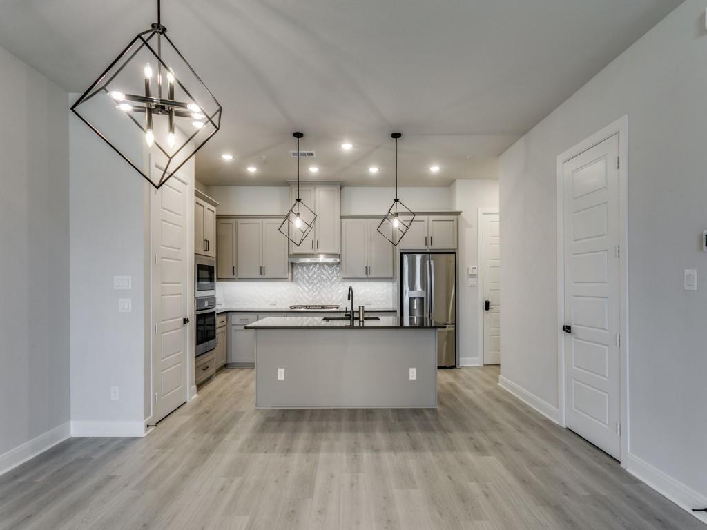 Hillside at Las Colinas - Residential