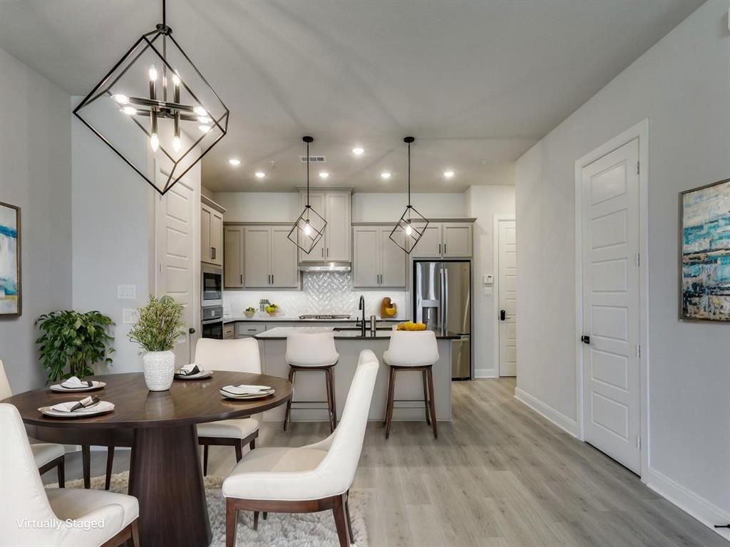 Hillside at Las Colinas - Residential