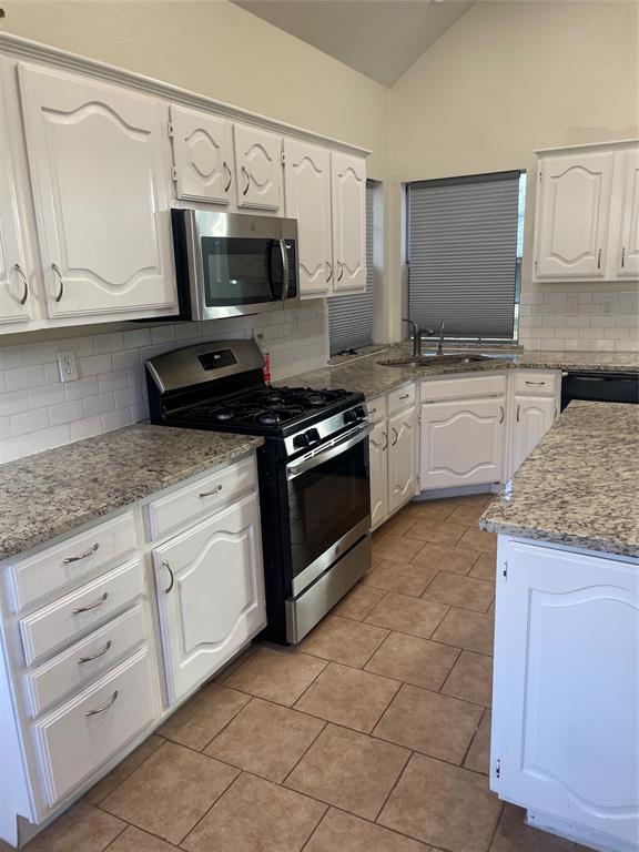 The Palisades Ph 2 - Residential Lease