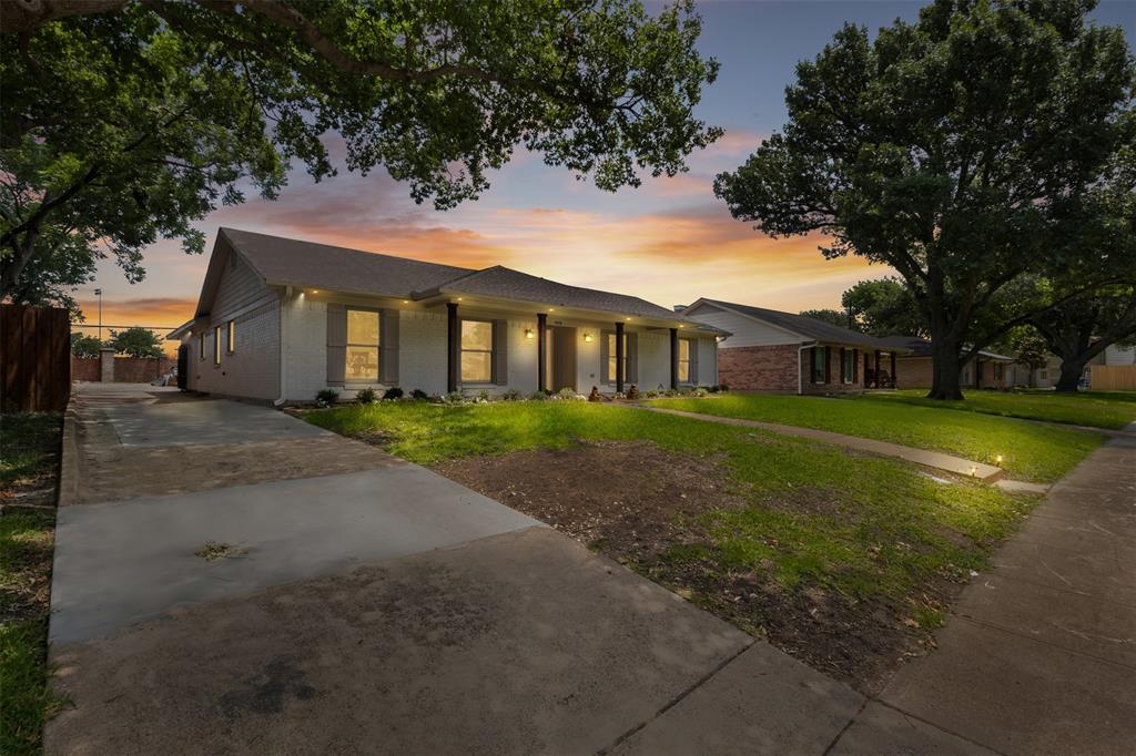 908 Vinecrest Lane