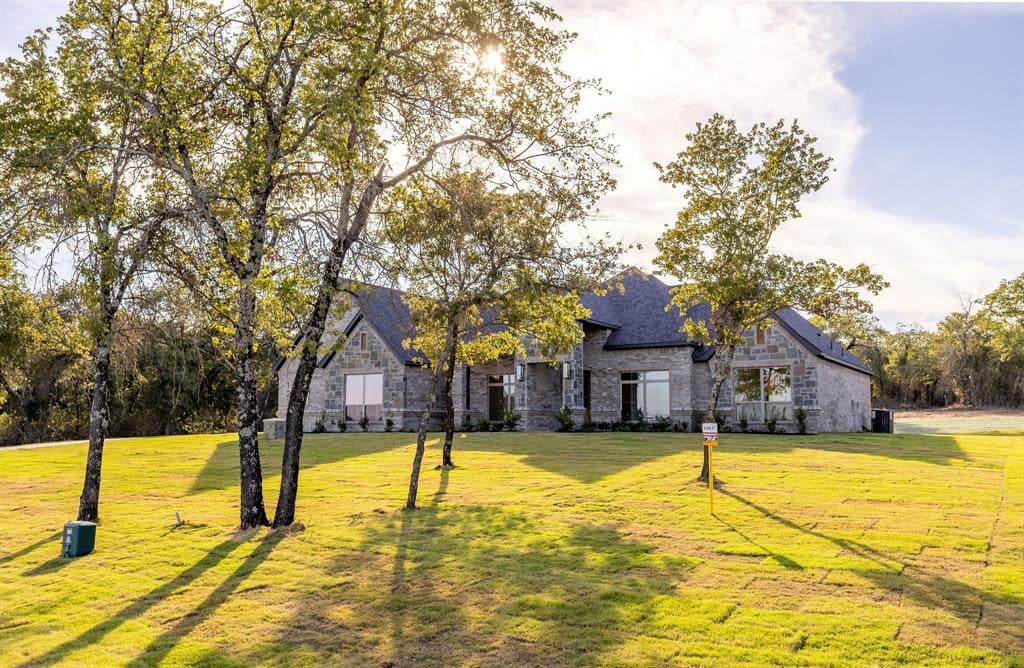 121 Prairie Winds Drive