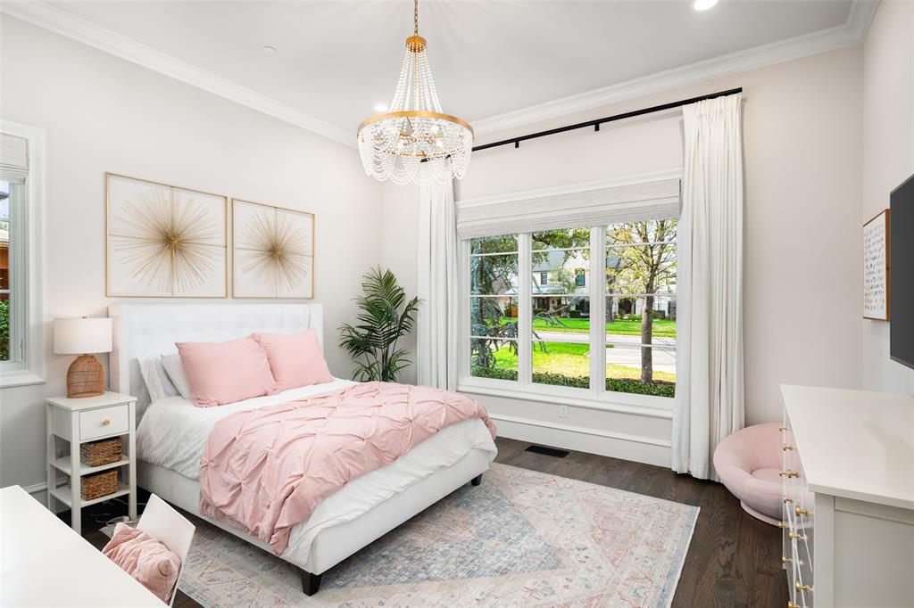 UNIVERSITY HEIGHTS - Residential