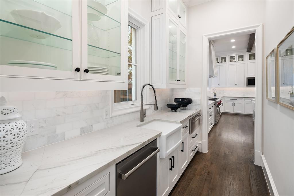 UNIVERSITY HEIGHTS - Residential