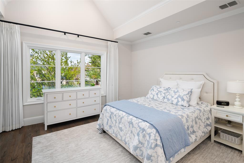 UNIVERSITY HEIGHTS - Residential