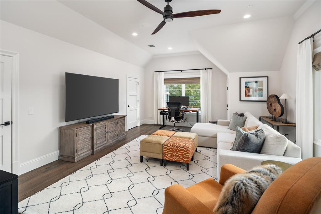 UNIVERSITY HEIGHTS - Residential