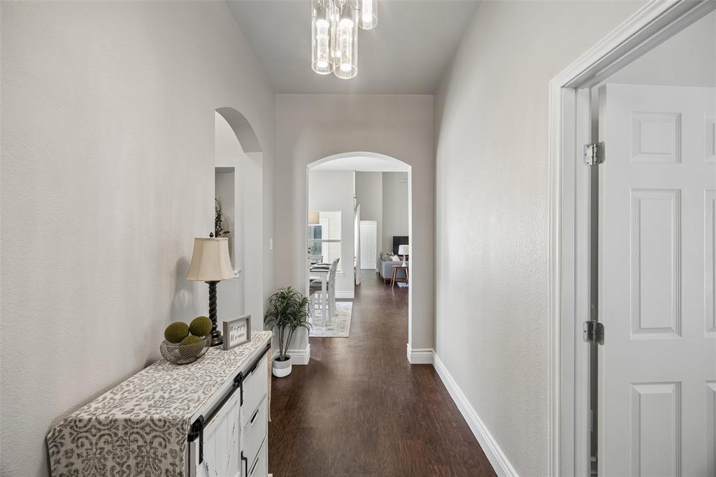 1117 King George Lane